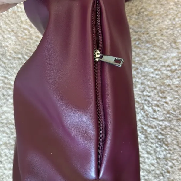 Maroon laptop bag target a new day with insert - Image 2