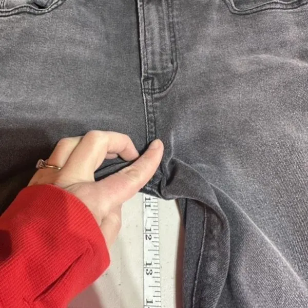 American Eagle Charcoal Gray Super Hi Rise Mom‎ Jeans Size 4 - Image 6