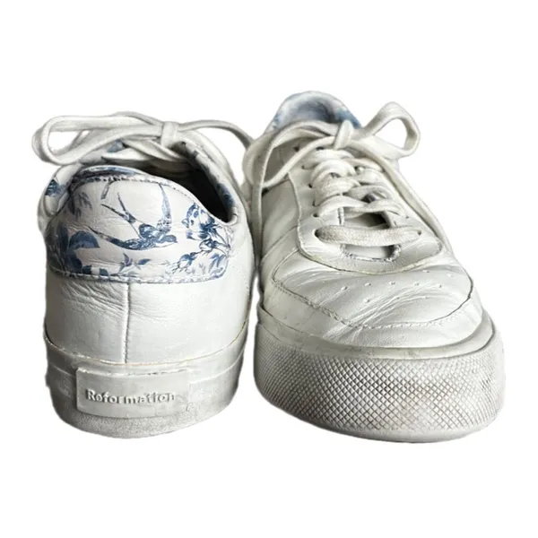 Reformation Harlow white leather blue floral sneakers size 8 - Image 3