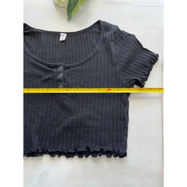 Byou Apparel Cream Tie Front Cropped Ribbed Sweater & BP Black Lettuce‎ Hem Crop - Image 7