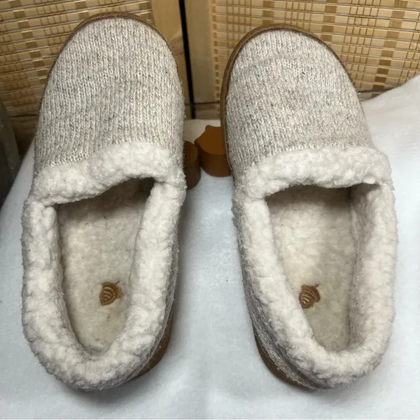 ACORN Slippers, Size: 6 1/2 - 7 1/2 - Image 8