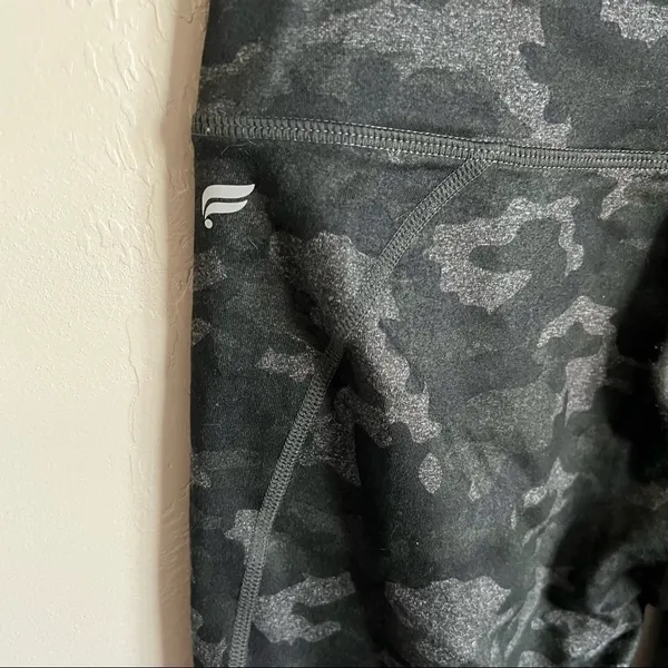 Fabletics Power-hold Black Green Camo 25 in‎ Leggings - Image 5
