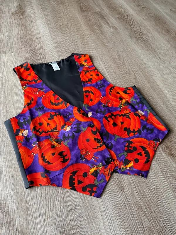 Women’s Vintage 111 Main sleeveless Halloween Vest - Image 2