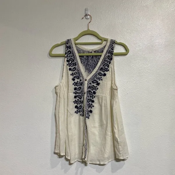 Joie White Blue Embroidered Sleeveless Button Down Blouse Sz M - Image 2