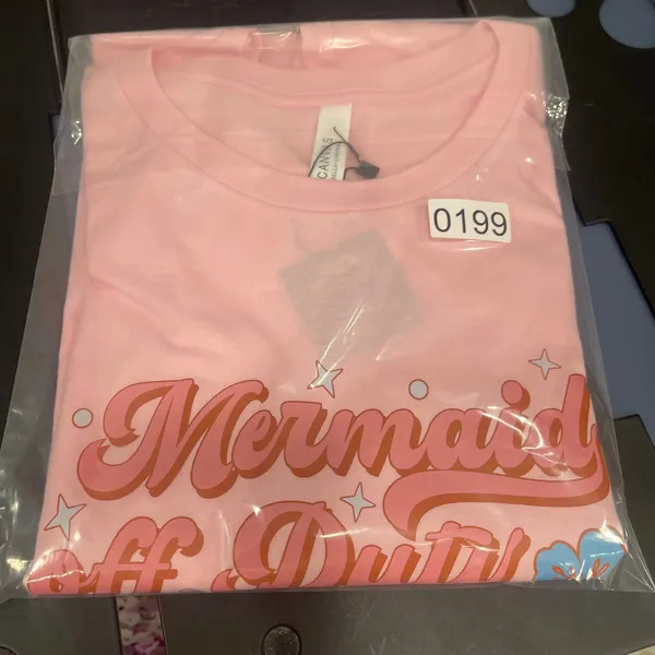 Mermaid Off Duty T Shirt M Pink Beach Graphic NWT Casual Short Sleeve Tee - Image 8