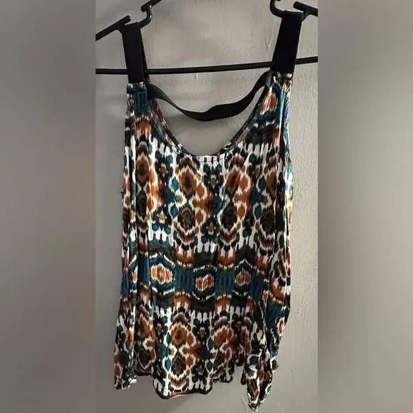 Willow & Clay Geometric Boho Pattern Top Size‎ Medium - Image 6