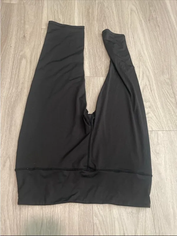 Just Love Black Active Capri Leggings with Subtle Pink Logo - Image 3