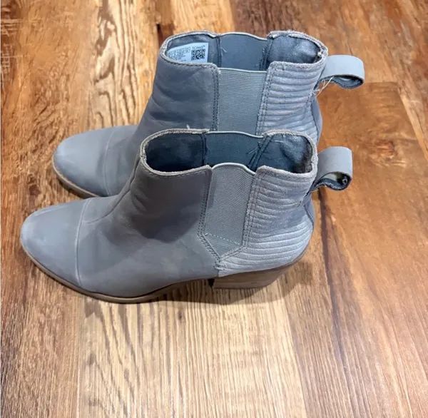 Women’s Gray Tom’s Ankle Boots - Image 3