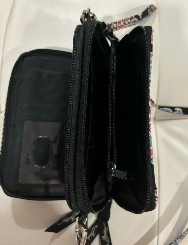 Vera Bradley Wallet Phone Crossbody Purse/ Clutch - Image 3