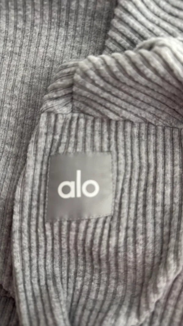 Muse Alo Yoga Hoodie Ribbed Crop - Image 3