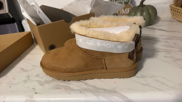 UGG Mini Bow Boots Bailey - Image 7