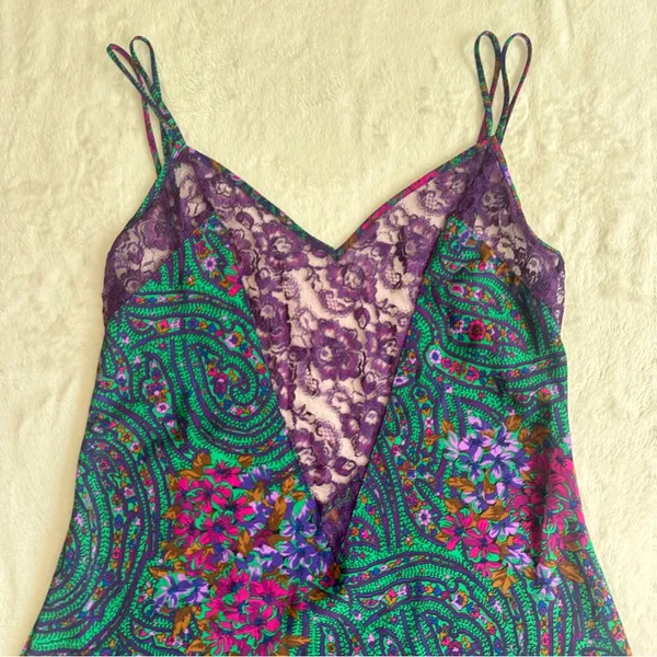 Victoria’s Secret Gold Label Paisley Floral Lace Slip Dress Size Medium - Image 2