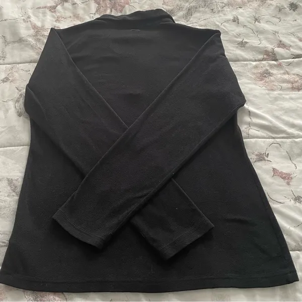 Columbia black fleece 1/4 zip closure logo on the back sweatshirt, size M top - Image 10