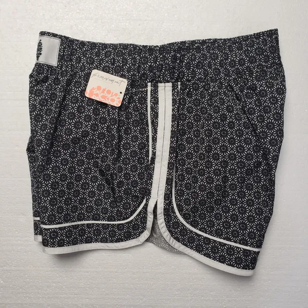Free People Movement Varsity Blues Printed Shorts in Starburst Geo Black size L NWT - Image 5