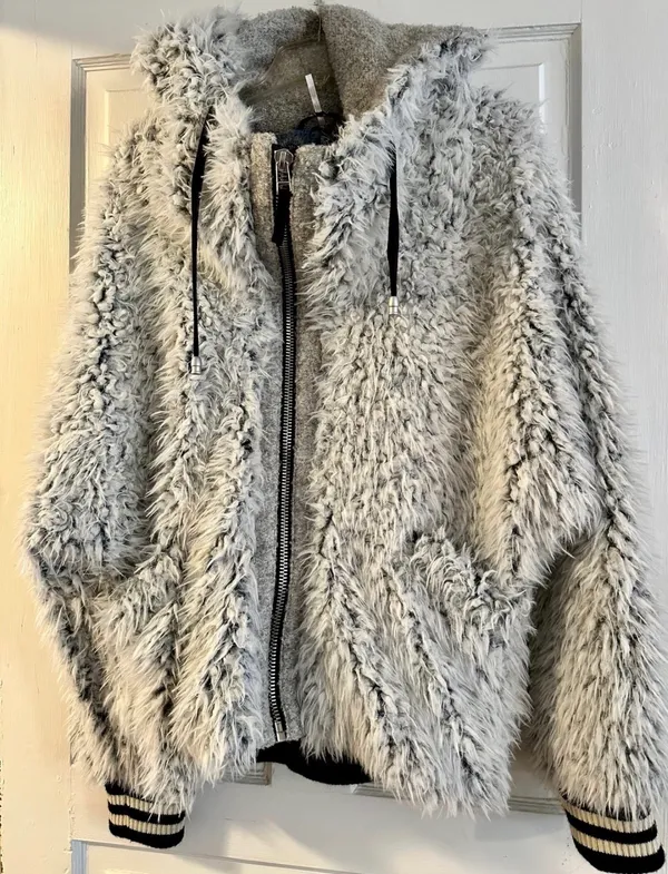 Free people fuzzy dolman jacket - Image 5