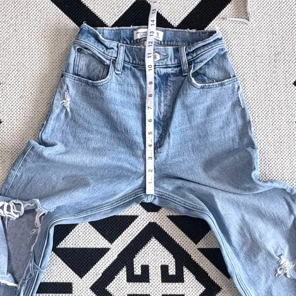 Abercrombie & Fitch Curve Love 90s Ultra High Rise Straight Ripped Jeans Size 25 - Image 5