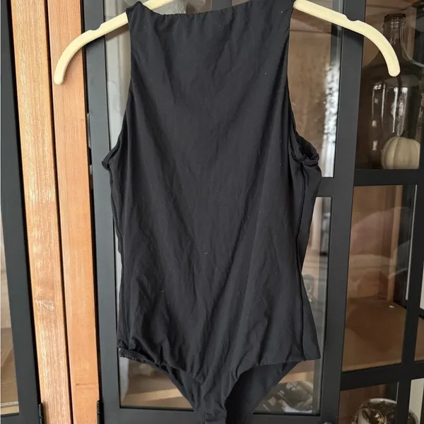 SKIMS fits everybody bodysuit high neck thong jersey sleeveless onyx crewneck - Image 3