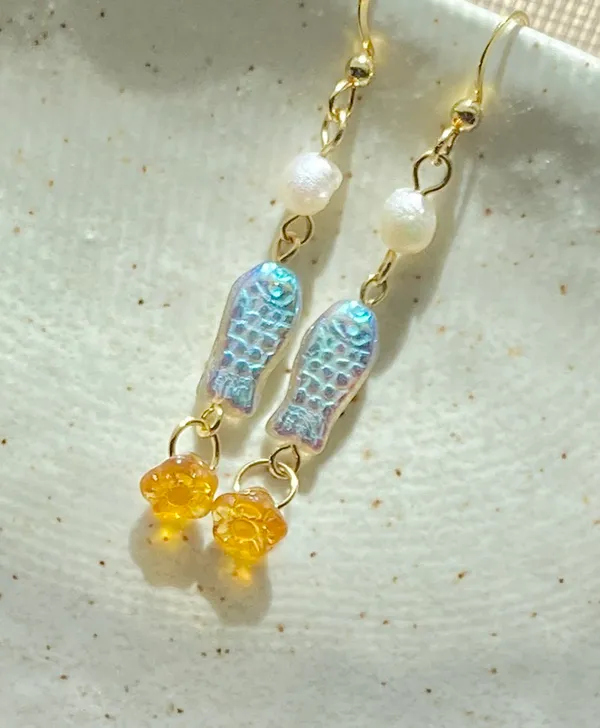 quality Czech glass beads fish unique dangle earrings⭐️🐟💕 - Image 3