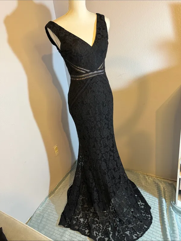 Lulu's Black Lace V-Neck Maxi Dress - Image 2