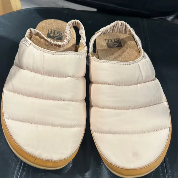 Reef Quilted Slip-On Clog in Cream with Tan Sole - Image 2