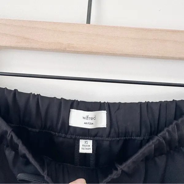 NEW Aritzia Wilfred The Lodge Pant Satin Black - Image 8