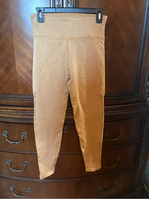 NWOT Aerie Offline Leggings - Image 3