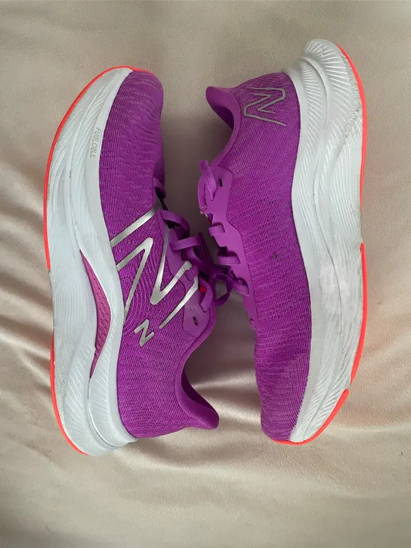 New Balance FuelCell Propel purple size 8.5 women’s - Image 5
