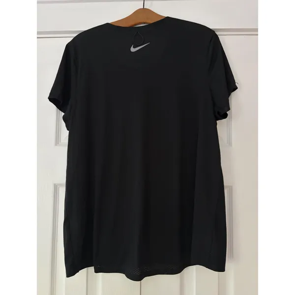Nike Running Dri-FIT Black Short Sleeve Reflective Graphic T-Shirt Large - Image 3
