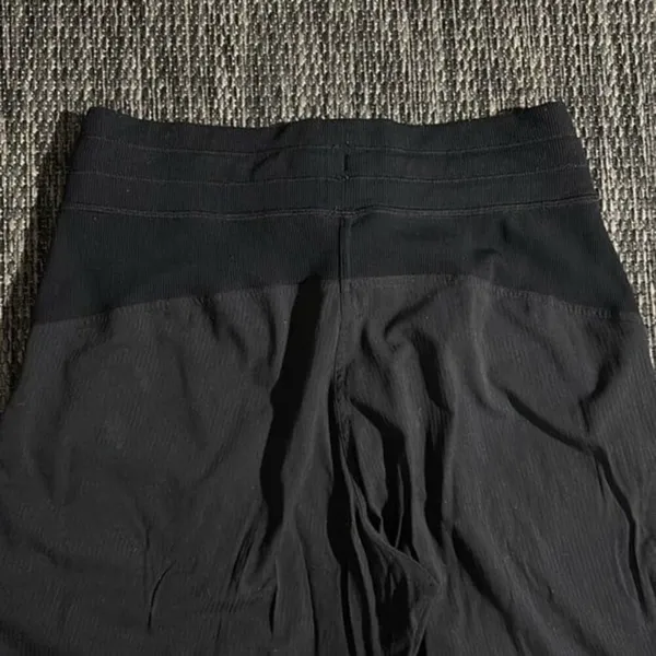Lululemon Dance Studio Jogger *28” size 6 - Image 4