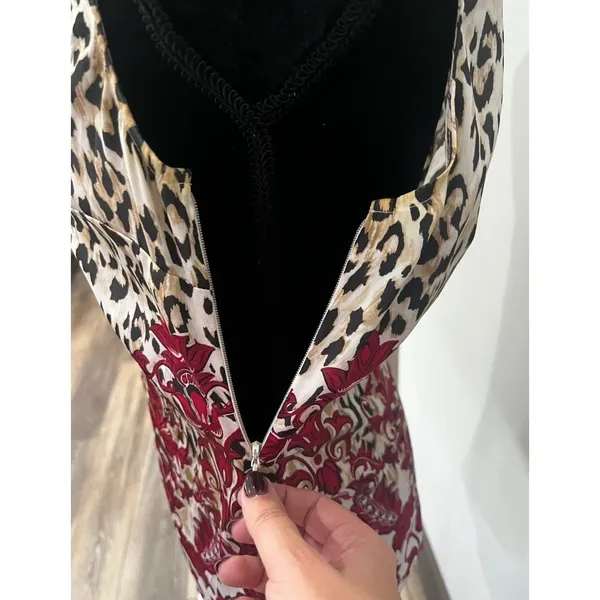 White House Black Market Sleeveless Halter Top Animal‎ Print Burgundy Damask S - Image 3