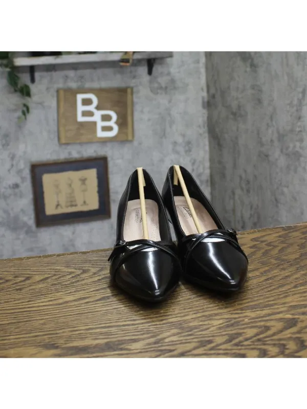 NWT Clarks Kepley Star Pointed Toe Strap Pump Heels 26186876 Black 8M - Image 10