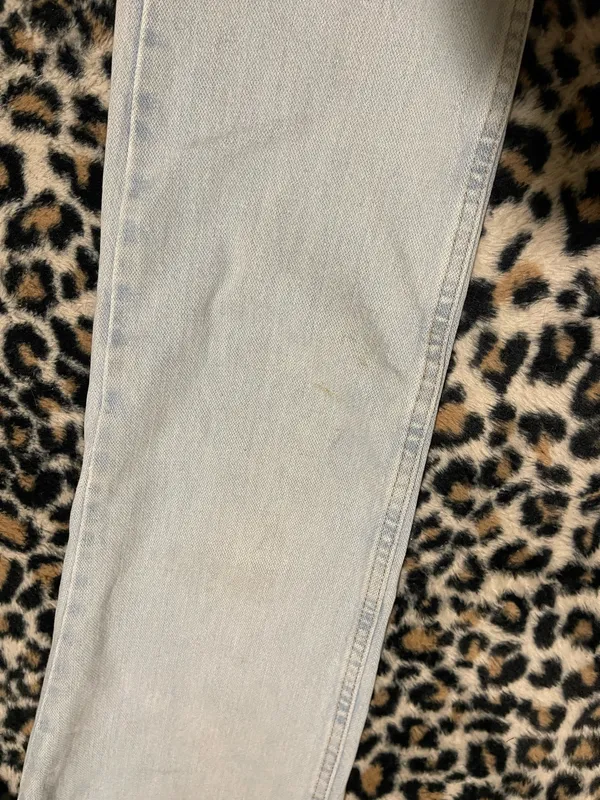 Light Wash Wrangler Jeans - Image 3