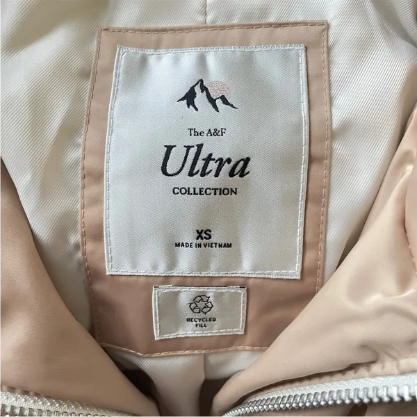 Abercrombie & Fitch Ultra Vegan Leather Sherpa Cropped Puffer Jacket in XS - Image 7