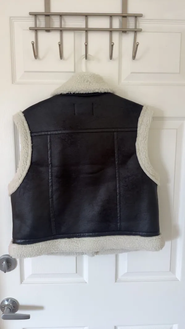 Leather Fur Best - Image 2