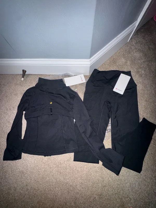 Lululemon Define Black Jacket and leggings - Image 2