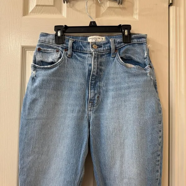 Abercrombie & Fitch The Kick Flare Ultra High Rise Jeans‎ Light Wash Size 28 - Image 3