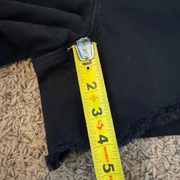 American Eagle Outfitters Curvy Hi-Rise Shortie Black Jean Shorts size 10 - Image 3