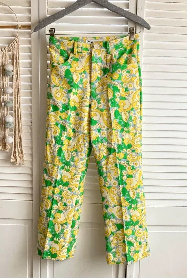 High Waist Floral Psychedelic Crop Pants| XS - Image 2
