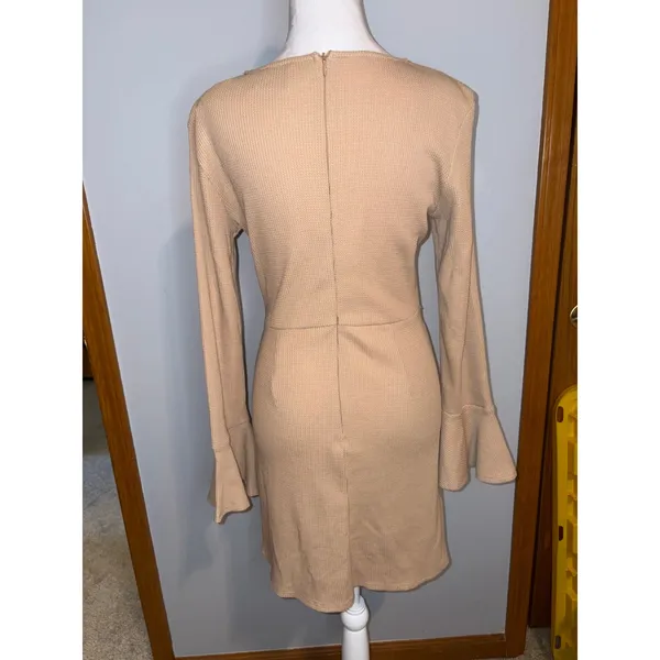 Hello Molly You for Me Beige Waffle Knit‎ Wrap Mini Dress Bell Sleeve US 6/M NEW - Image 3