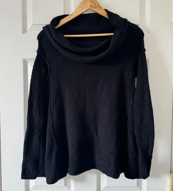 FREE PEOPLE Cowl Neck Strawberry Fields Sweater Black Size XS Off the Shoulder - Image 3