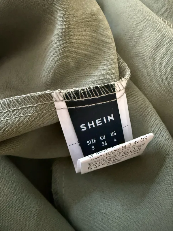 Shein dress pants flowy Women Small - Image 3