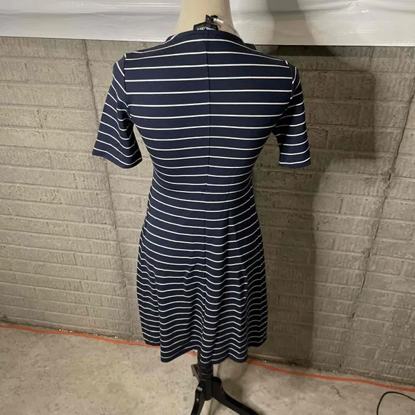 NWT Elizabeth Oliver Navy White‎ Striped A Line Maternity Dress Size 1 - Image 5