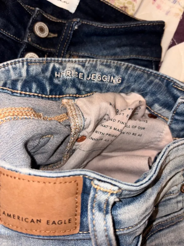 American Eagle Outfitters Light Wash Distressed Skinny Jeans - Women - Image 3