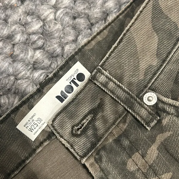 TopShop Moto Camo‎ Straight Leg Pant Size 25 - Image 6