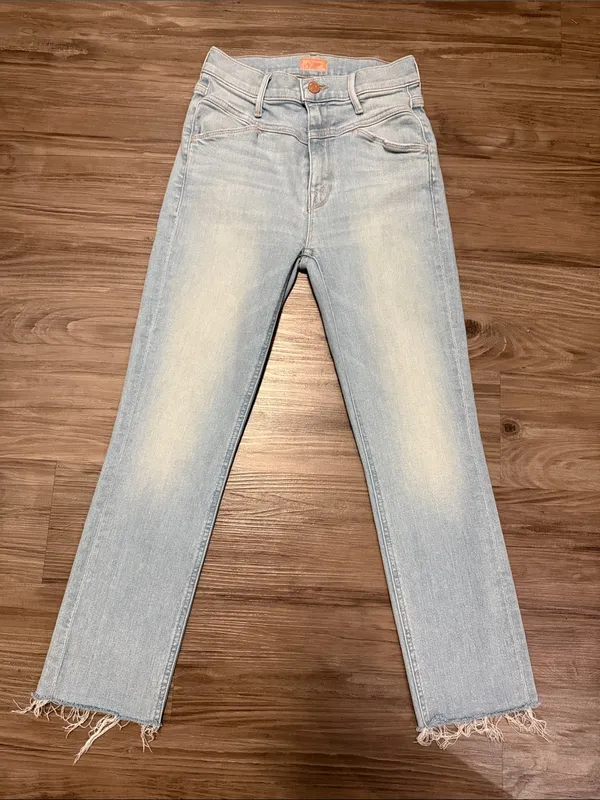 MOTHER Dazzler Yoke Front Ankle Jeans 25 Lots of Free Hugs Light Wash $238 - Image 2