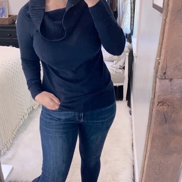 Michael Kors navy blue turtleneck sweater size small - Image 2
