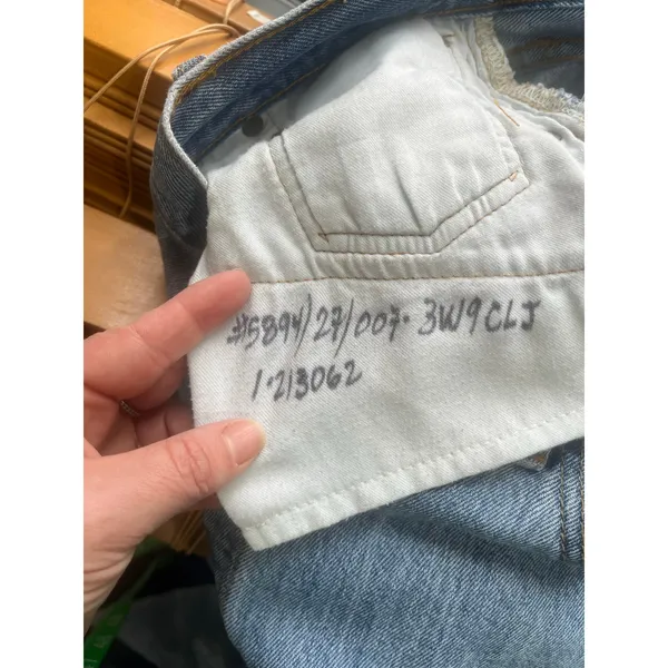 RE DONE‎ Levi's High Rise Straight Jeans Altered Waist Vintage Wash Size 27 - Image 3