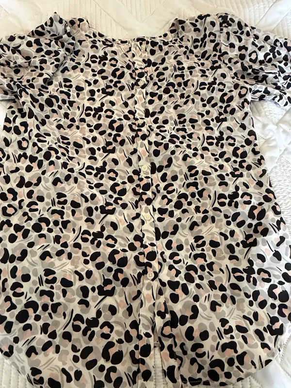 Ladies xs leopard print blouse by LOFT - Image 3