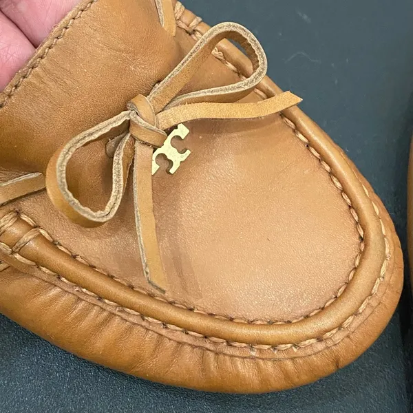 TORY BURCH Ashby Royal Tan Leather Loafers Driving Shoes Size 7 - Image 9