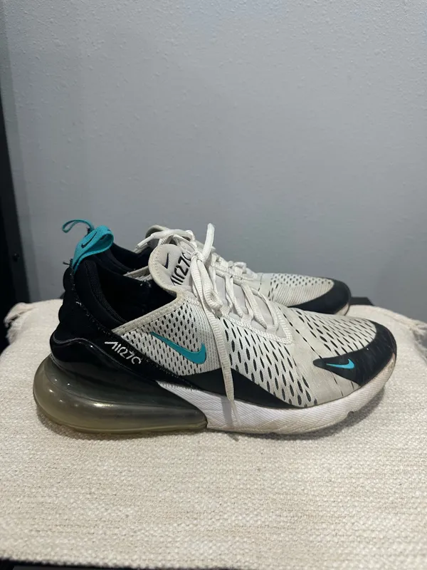 Nike Air Max 270 Women’s Shoes - Image 3